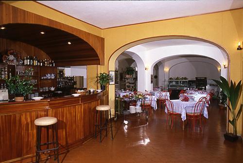 Hotel Open Gate 3*
